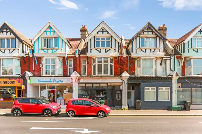 3 Bedroom Flat To Rent In Boundary Road, Hove, East Sussex, BN3