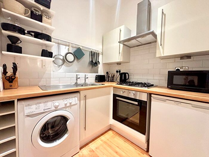 1 Bedroom Flat To Rent In Waverley Street, Glasgow, G41