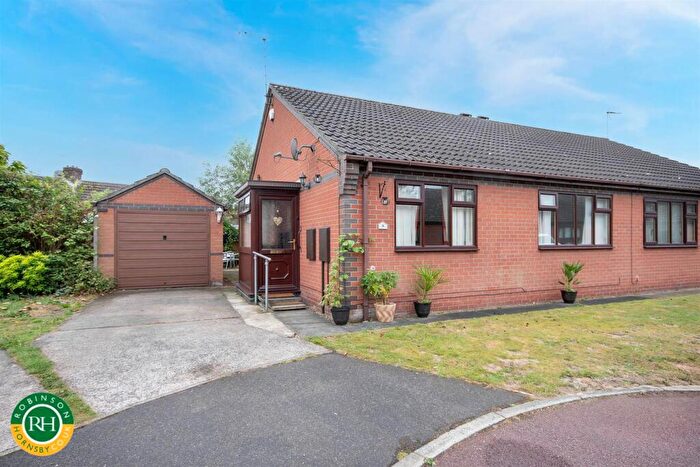 2 Bedroom Semi-Detached Bungalow For Sale In Whitehouse Court, Bircotes, Doncaster, DN11