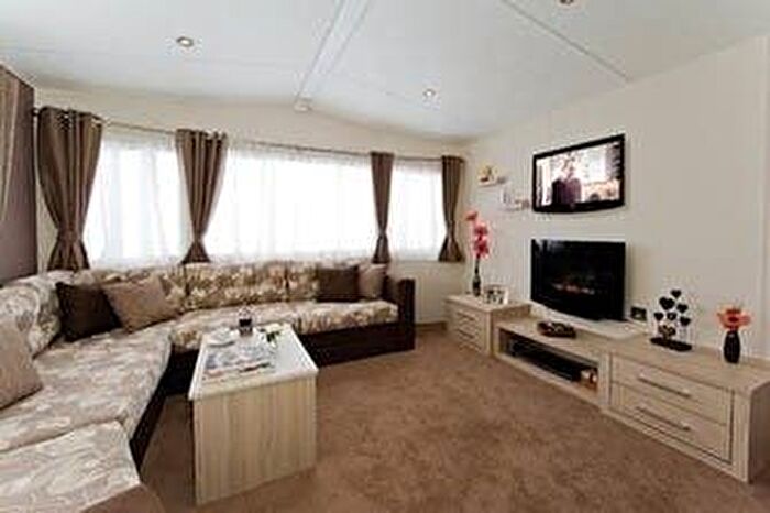 2 Bedroom Park Home For Sale In Dartmouth Road, Paignton, TQ4