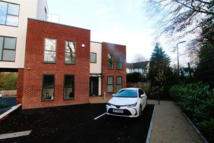 4 Bedroom Semi-Detached House To Rent In Carmona Court, Cavendish Road, M7