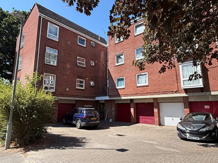 2 Bedroom Flat For Sale In Hasler Road, Canford Heath, Poole, BH17