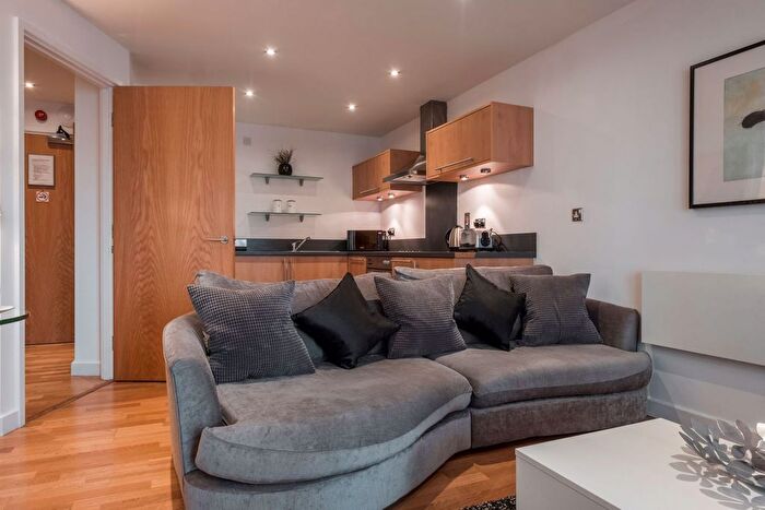 1 Bedroom Flat To Rent In Apartment, Riverside West Apartments, Whitehall Road, Leeds, LS1