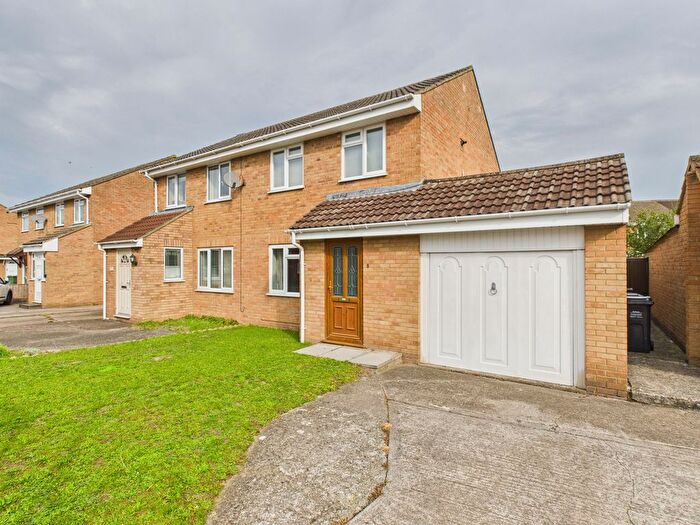 3 Bedroom Semi-detached House For Sale In Windsor Road, Bridgwater, TA6