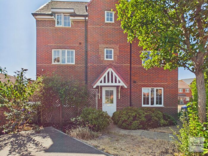 3 Bedroom Semi-Detached House For Sale In Bulbeck Way, Felpham, PO22