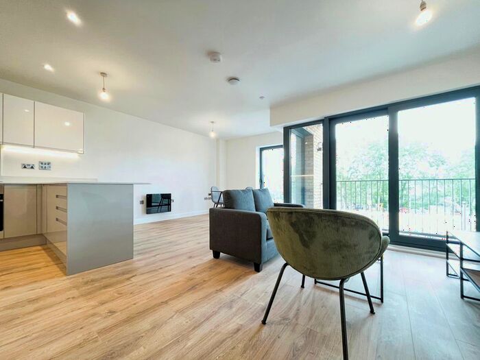 1 Bedroom Flat To Rent In Pyramid House, Ashford, TN23