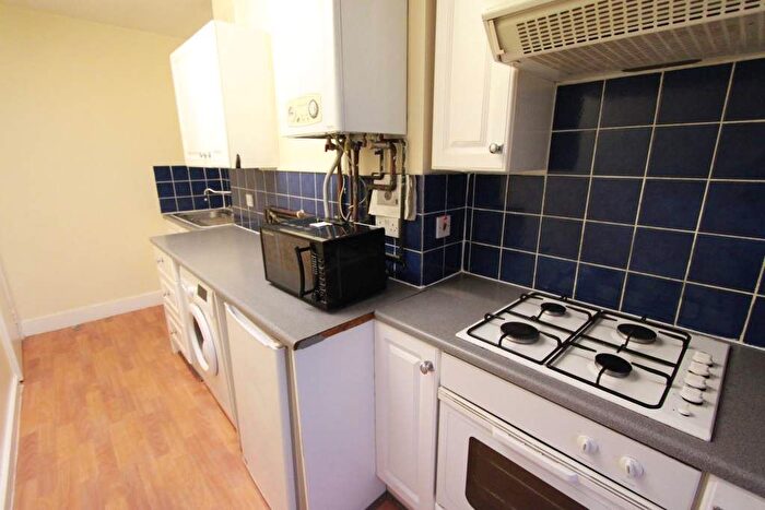 1 Bedroom Flat To Rent In North End Road, London, W14