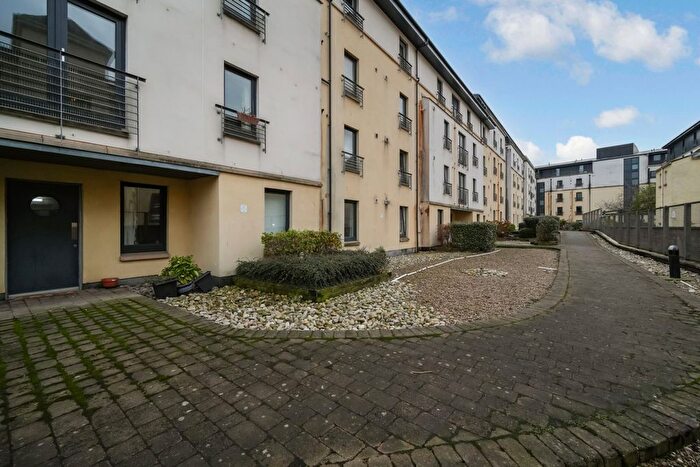 2 Bedroom Flat For Sale In Flat /, Cables Wynd, Leith, Edinburgh, EH6