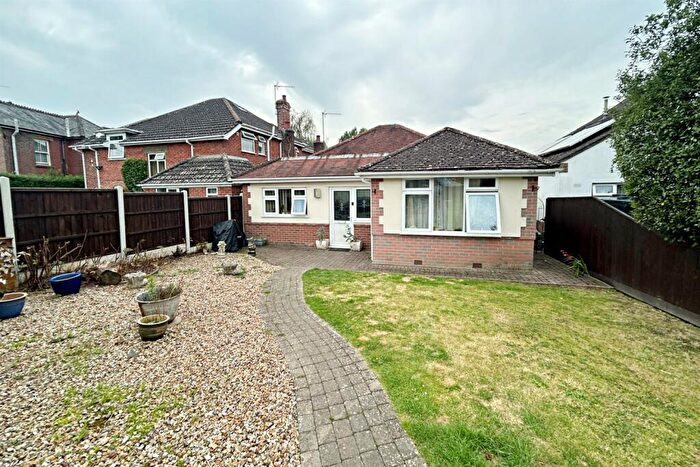 3 Bedroom Detached Bungalow To Rent In Wimborne, BH21