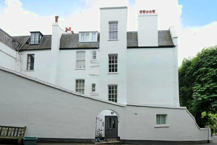 1 Bedroom Flat To Rent In Holly Terrace, Highgate, N6