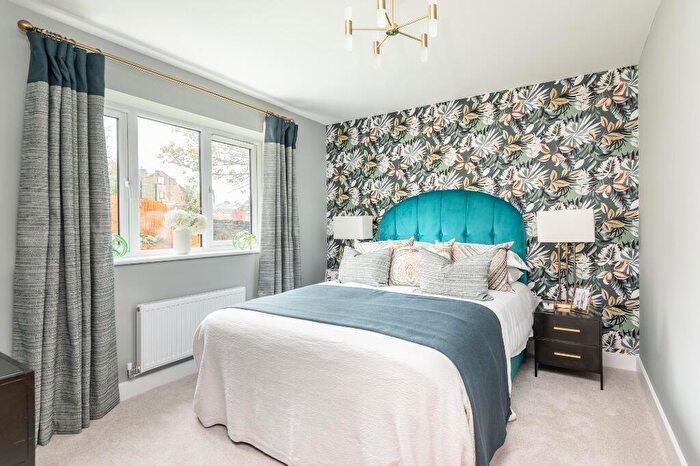 3 Bedroom Semi-Detached House For Sale In Freeman Drive, Brighouse, West Yorkshire, HD6