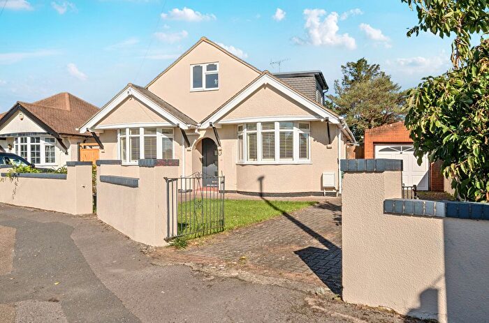 5 Bedroom Bungalow For Sale In Cranbourne Avenue, Windsor, Berkshire, SL4