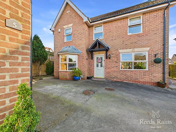 4 Bedroom Detached House For Sale In Chapel Fields, Coniston, Hull, East Yorkshire, HU11