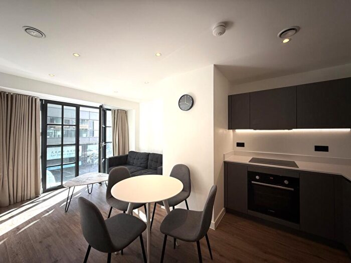 1 Bedroom Apartment To Rent In Manhattan Building, George Street, Manchester, M1