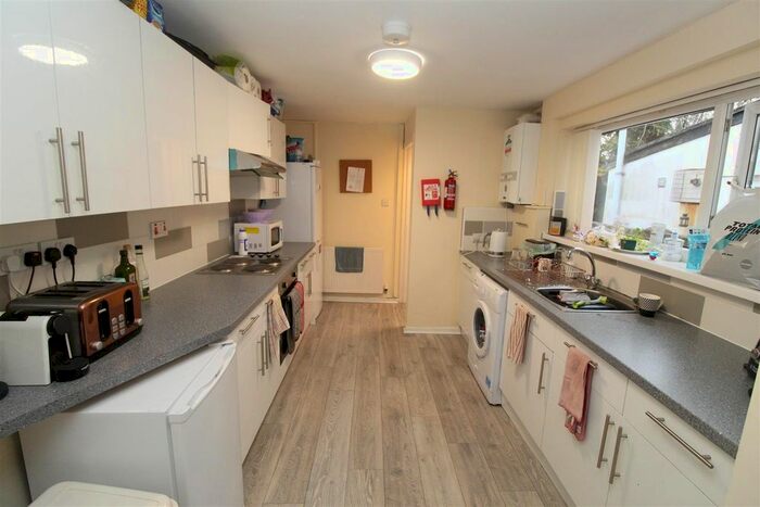4 Bedroom Property To Rent In Rhymney Street, Cathays, Cardiff, CF24