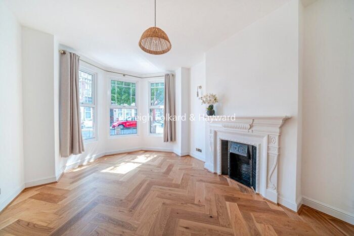 4 Bedroom Terraced House To Rent In Arcadian Gardens, London, N22