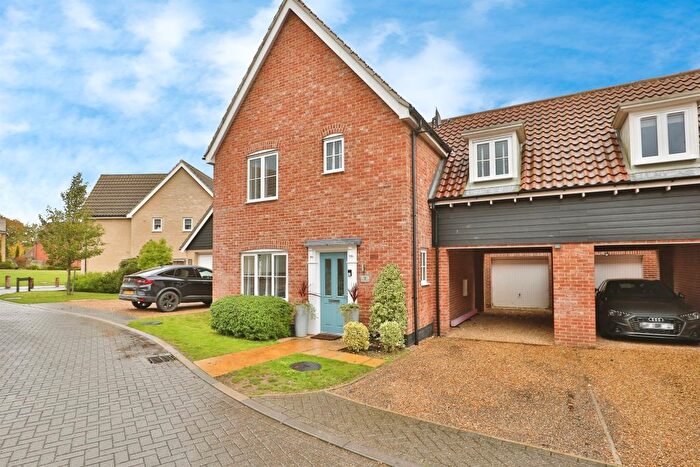 3 Bedroom Link Detached House For Sale In Brandon Close, Swanton Morley, Dereham, NR20