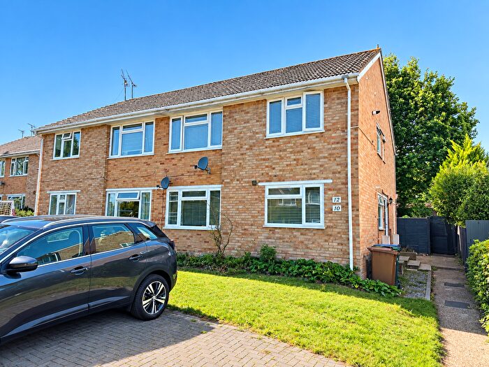 2 Bedroom Maisonette For Sale In Heron Close, Ascot, SL5