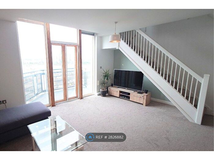 1 Bedroom Flat To Rent In Western Beach Apartments, London, E16