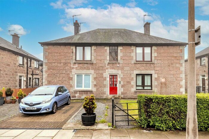 2 Bedroom Flat To Rent In Ruthrieston Circle, Aberdeen, AB10