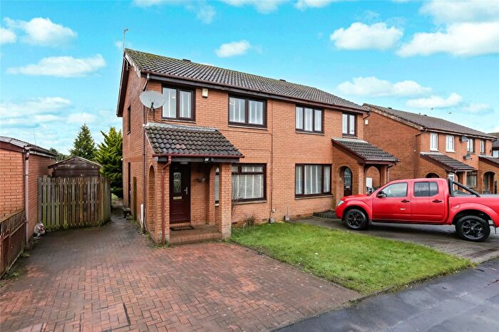 3 Bedroom Semi Detached House For Sale In Waukglen Avenue, Glasgow, Glasgow City, G53