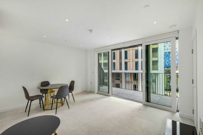 2 Bedroom Apartment To Rent In Georgette Apartments, E1