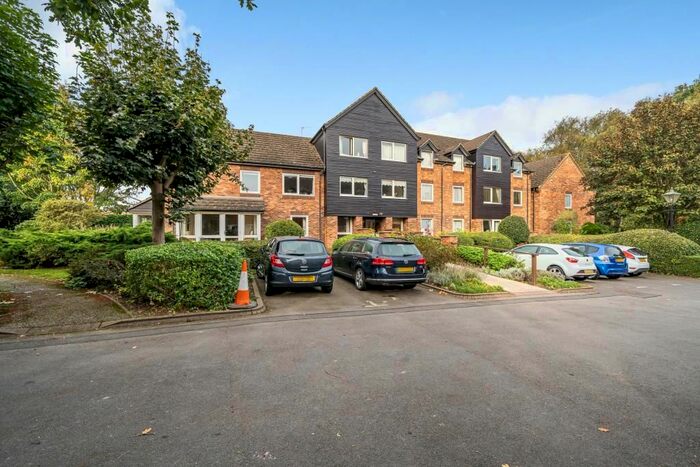 1 Bedroom Flat For Sale In Abingdon, Oxfordshire, OX14