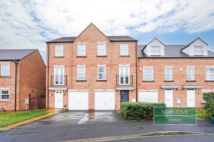 4 Bedroom Terraced House For Sale In Didsbury Close, Rawcliffe, York, YO30
