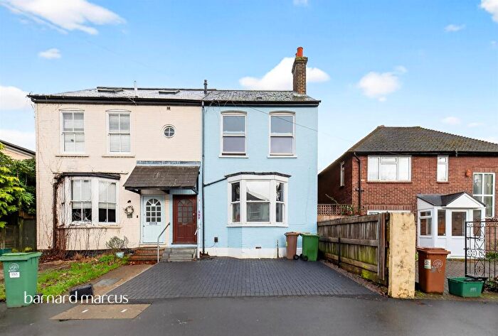 2 Bedroom Semi Detached House For Sale In Waterloo Road, Sutton, SM1