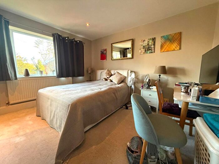 2 Bedroom Maisonette To Rent In Roxborough Road, Harrow, HA1