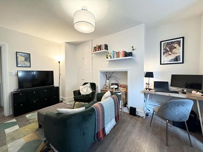 2 Bedroom Flat To Rent In Fortess Road, Tufnell Park, NW5