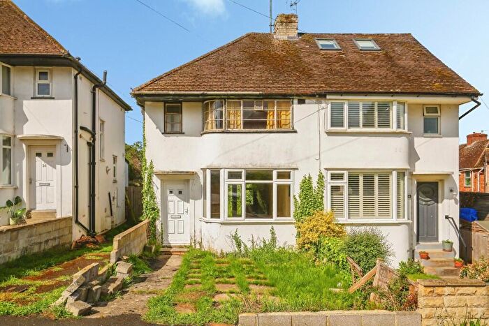 3 Bedroom Semi-Detached House For Sale In Finmore Road, Oxford, Oxfordshire, OX2