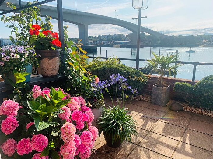 3 Bedroom Flat For Sale In Andes Close, Southampton, SO14