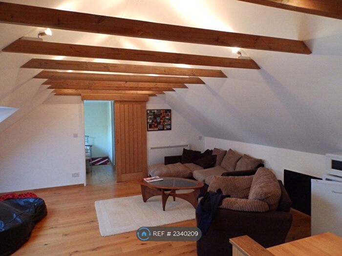 1 Bedroom Flat To Rent In Gamefield Farm, The Haven, Billingshurst, RH14