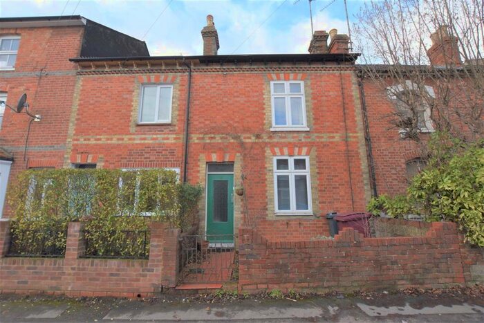 2 Bedroom Terraced House To Rent In Westfield Road, RG4