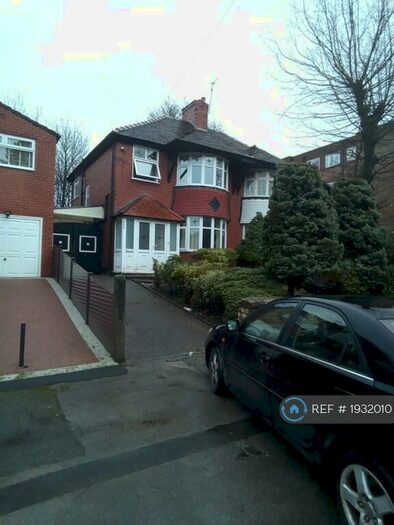 4 Bedroom Semi-Detached House To Rent In Middleton Road, Manchester, M8