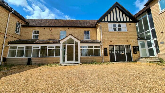 2 Bedroom Flat To Rent In Coppingford Road, Sawtry, Huntingdon, PE28