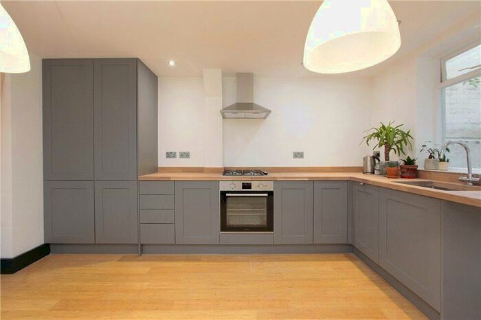 1 Bedroom Flat To Rent In Southolm Street, Battersea, London, SW11