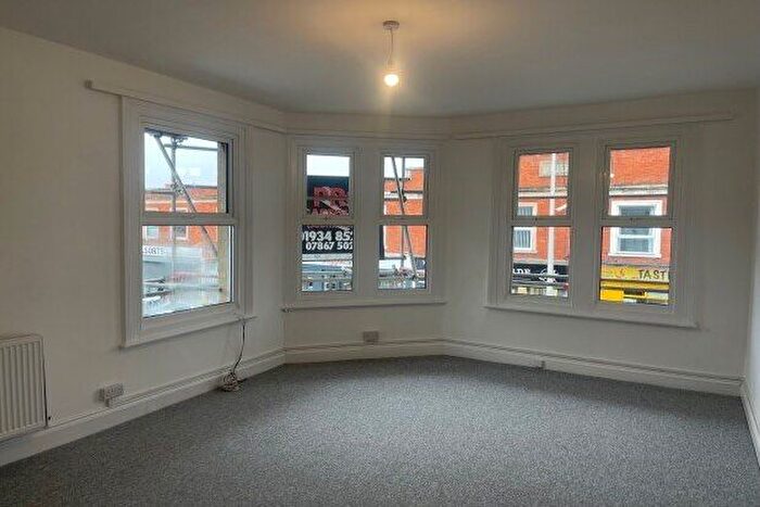 2 Bedroom Flat To Rent In Locking Road, Weston-Super-Mare, BS23