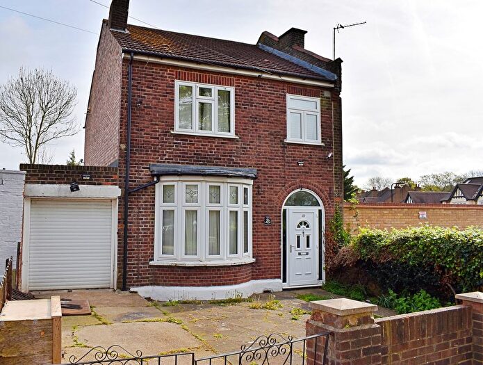 3 Bedroom Detached House For Sale In Church Avenue, Highams Park, London., E4
