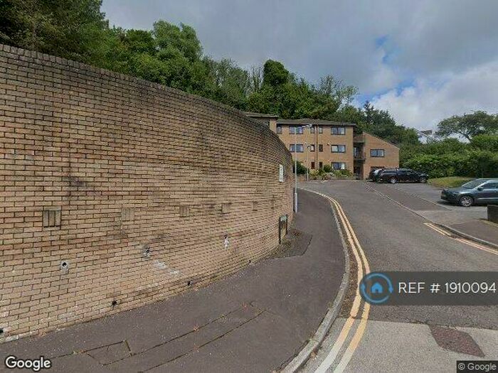 2 Bedroom Flat To Rent In Mumbles, Swansea, SA3