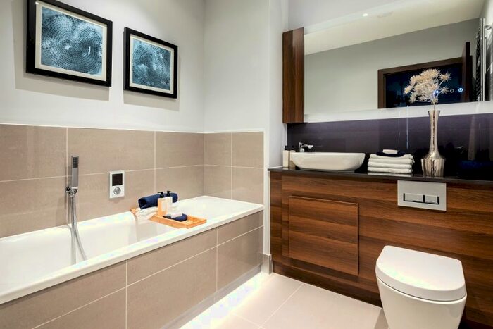 2 Bedroom Flat For Sale In King's House, Station Square, Cambridge CB1