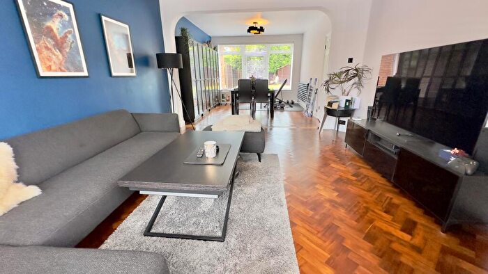 3 Bedroom House To Rent In Wychwood Avenue, Edgware, HA8