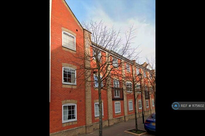 2 Bedroom Flat To Rent In Hesper Road, Colchester, CO2