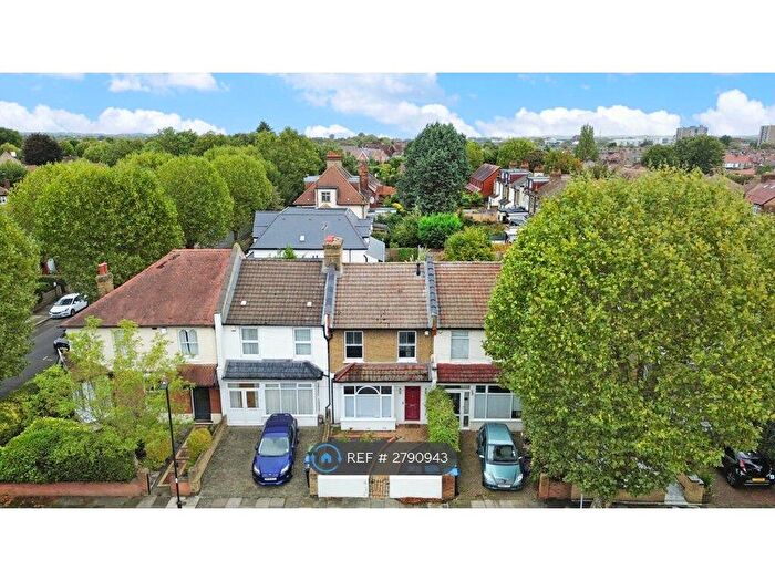 3 Bedroom Terraced House To Rent In Edenbridge Road, Enfield, EN1