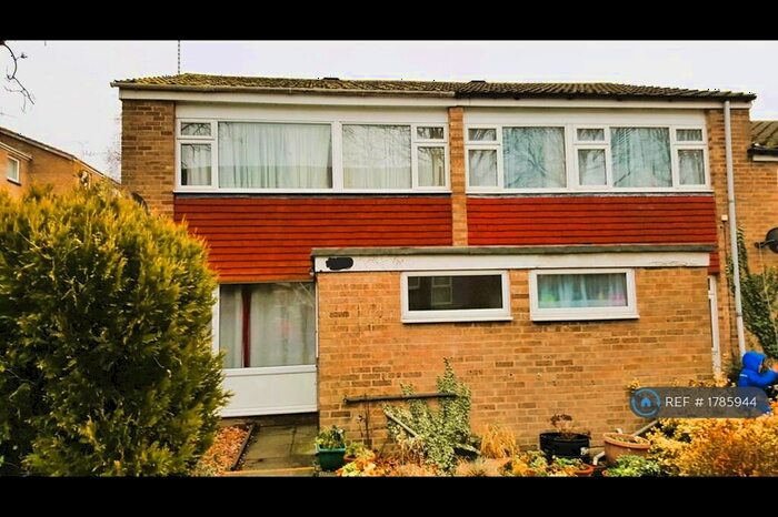 3 Bedroom End Of Terrace House To Rent In Pixton Way, Croydon, CR0