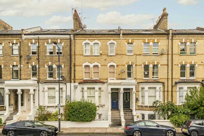 2 Bedroom Flat To Rent In Edith Road, London, W14