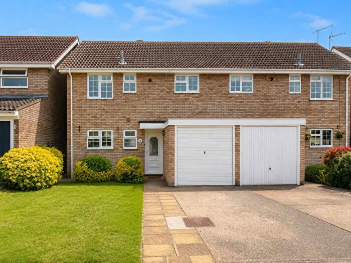 3 Bedroom Semi Detached House To Rent In Brent Close, Mildenhall, IP28