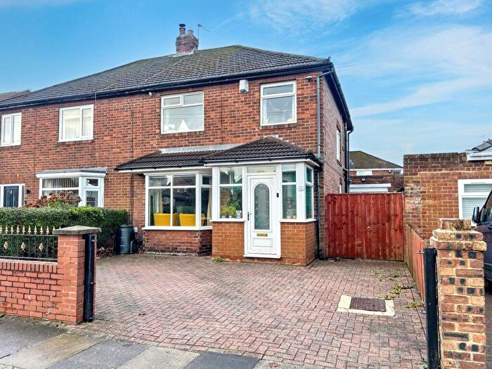 3 Bedroom Semi-Detached House For Sale In Crescent Way South, Forest Hall, Newcastle Upon Tyne, Tyne And Wear, NE12