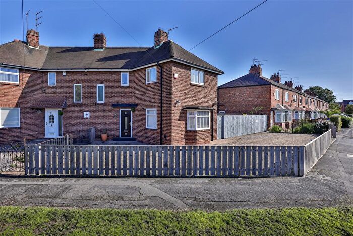2 Bedroom Semi-Detached House For Sale In Fishemore Avenue, Hessle, HU13